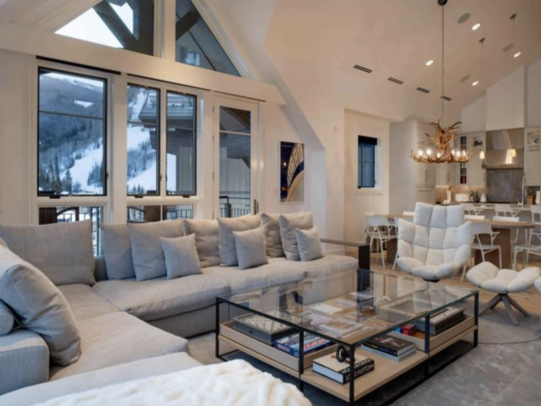 Lavish Penthouse Located in the Center of Vail village